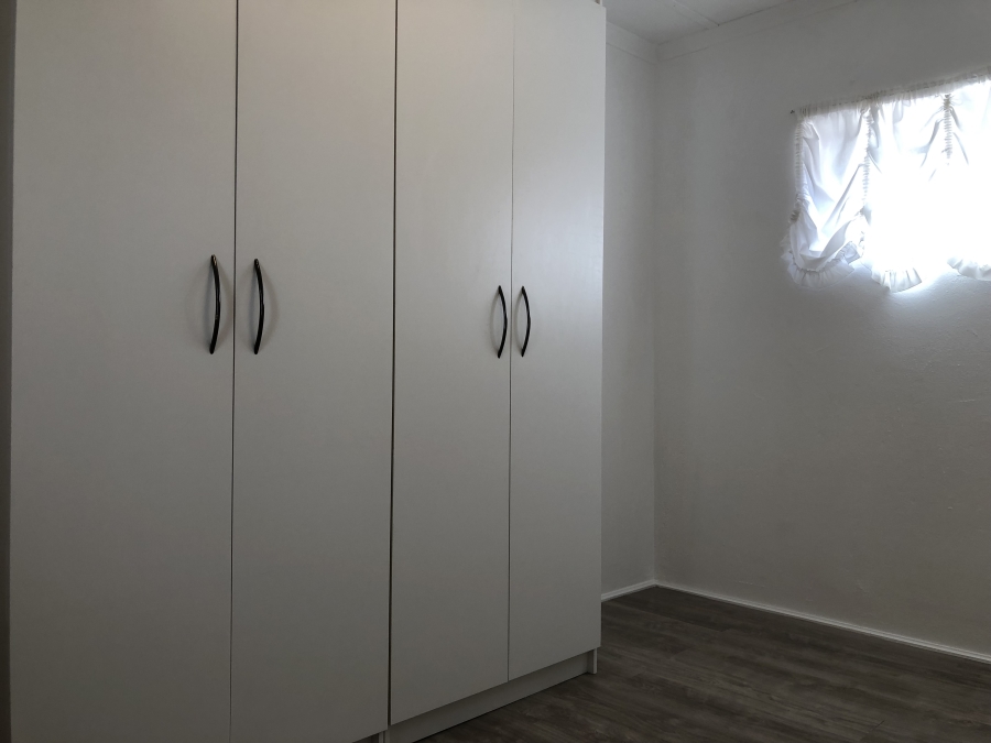 To Let 2 Bedroom Property for Rent in Muizenberg Western Cape